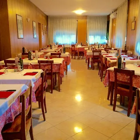 San Michele Otel Tirano