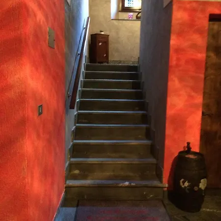 San Michele Otel Tirano